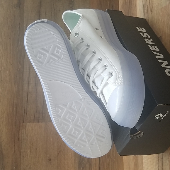 Converse BRAND New - Picture 11 of 15